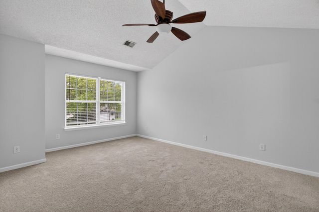 1004 Yellow Hawthorn, Summerville, SC 29483
