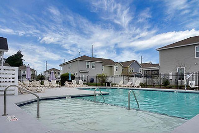 1004 Yellow Hawthorn, Summerville, SC 29483