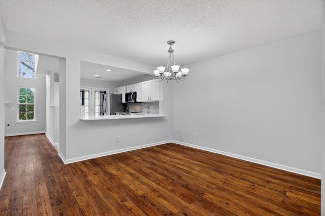 1004 Yellow Hawthorn, Summerville, SC 29483