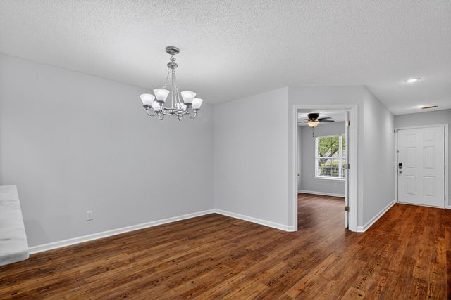 1004 Yellow Hawthorn, Summerville, SC 29483