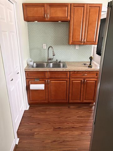 782 Pensacola Avenue, Pontiac, MI 48340