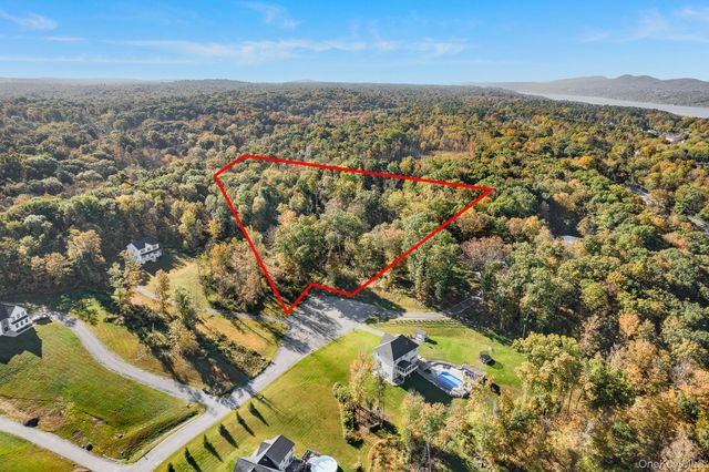5 Pond View Court, Staatsburg, NY 12580