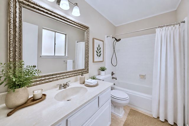 3415 W Creek Club Drive, Missouri City, TX 77459