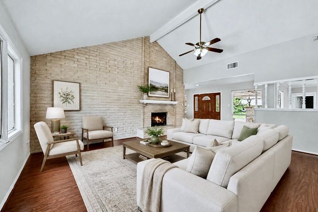 3415 W Creek Club Drive, Missouri City, TX 77459