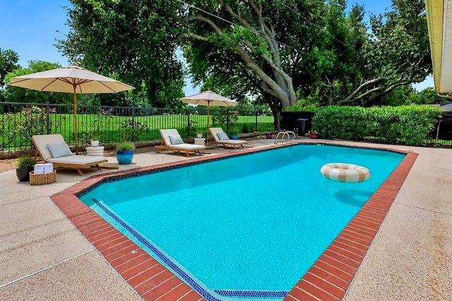 3415 W Creek Club Drive, Missouri City, TX 77459