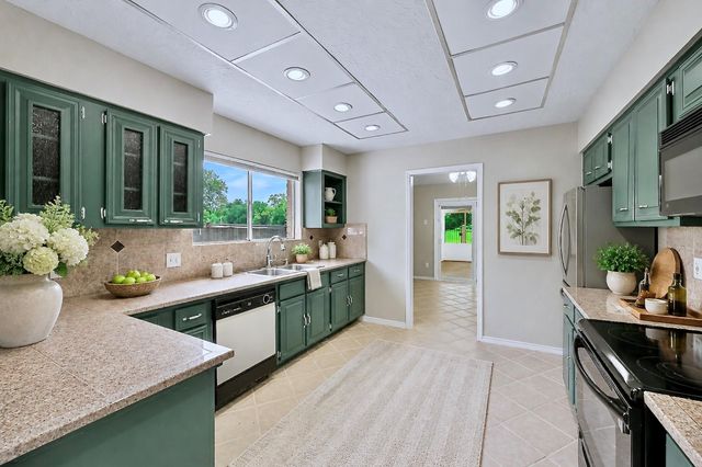 3415 W Creek Club Drive, Missouri City, TX 77459