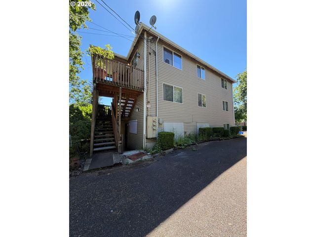 11722 Se ANKENY St, Portland, OR 97216