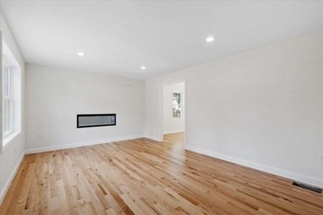 207 Wilson St, Haverhill, MA 01832