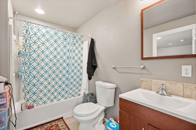 12417 W Pacific Ct, Airway Heights, WA 99001