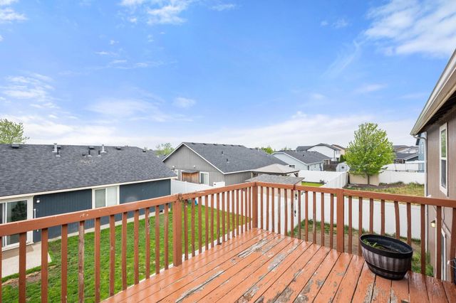 12417 W Pacific Ct, Airway Heights, WA 99001
