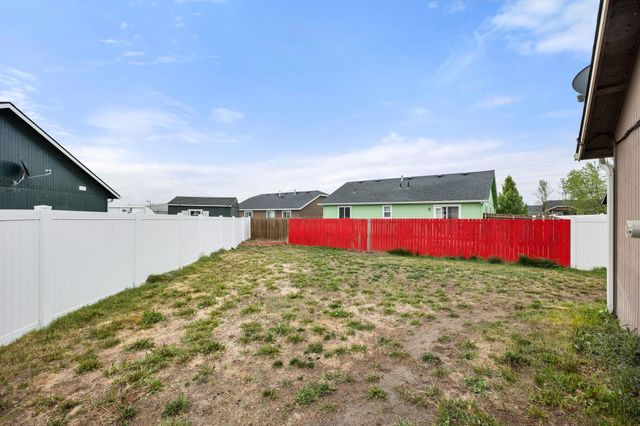 12417 W Pacific Ct, Airway Heights, WA 99001