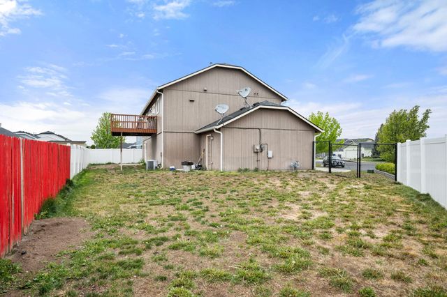 12417 W Pacific Ct, Airway Heights, WA 99001