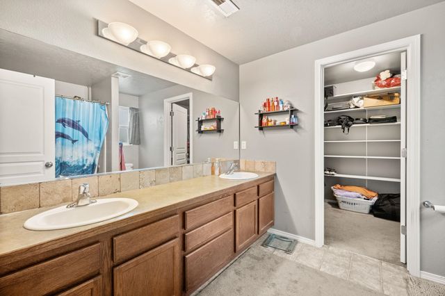 12417 W Pacific Ct, Airway Heights, WA 99001
