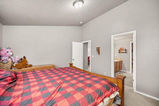 12417 W Pacific Ct, Airway Heights, WA 99001