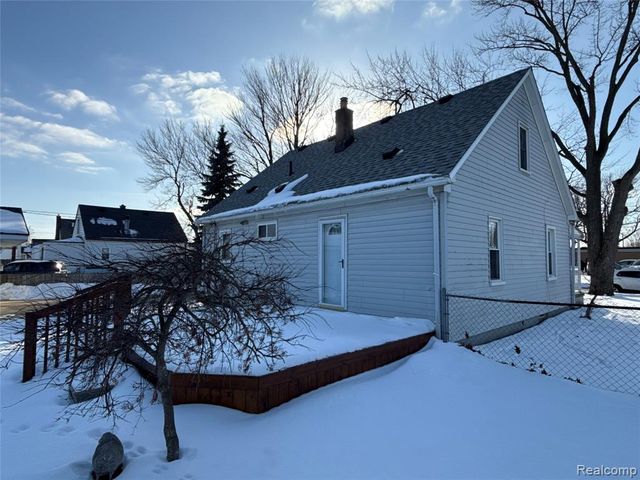 14955 Helen Street, Southgate, MI 48195