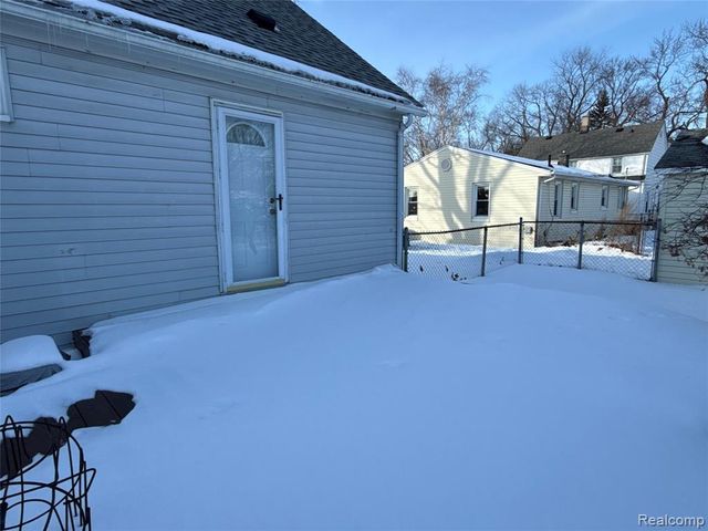 14955 Helen Street, Southgate, MI 48195