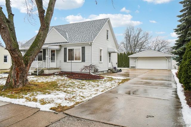 14955 Helen Street, Southgate, MI 48195