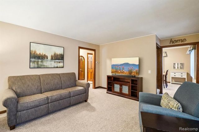 14955 Helen Street, Southgate, MI 48195