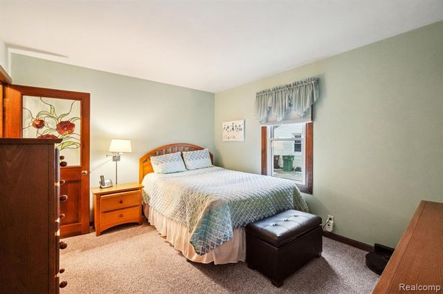 14955 Helen Street, Southgate, MI 48195