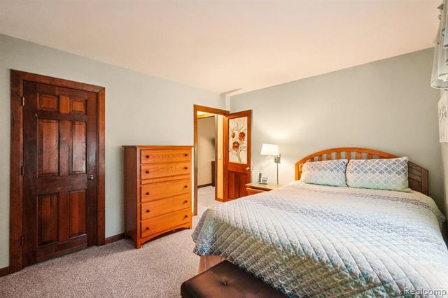 14955 Helen Street, Southgate, MI 48195