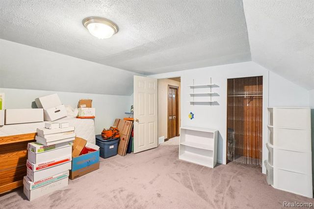 14955 Helen Street, Southgate, MI 48195