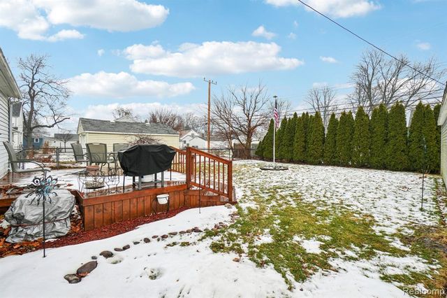 14955 Helen Street, Southgate, MI 48195