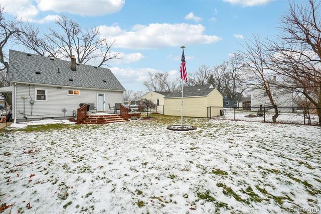 14955 Helen Street, Southgate, MI 48195