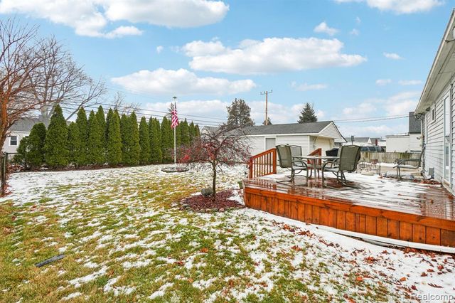 14955 Helen Street, Southgate, MI 48195