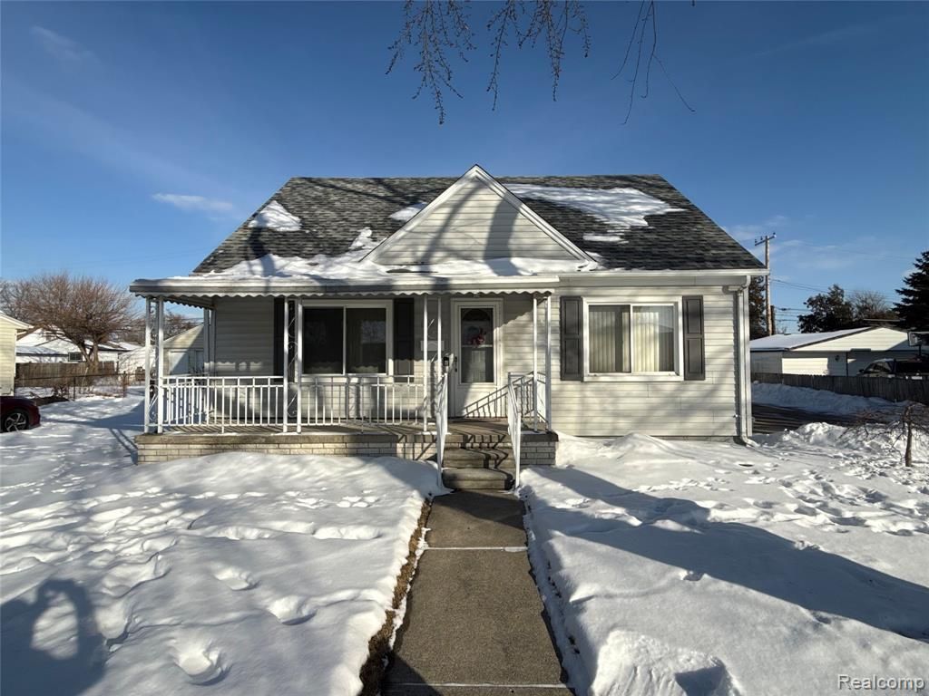 14955 Helen Street, Southgate, MI 48195