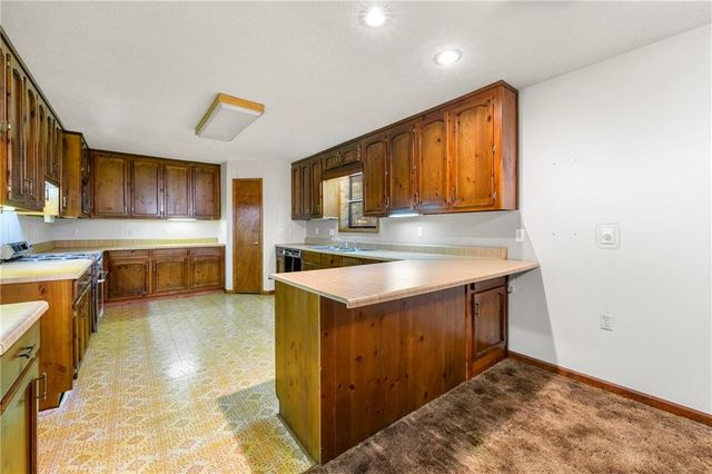 2513 N Carroll Court, Villa Rica, GA 30180