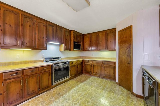 2513 N Carroll Court, Villa Rica, GA 30180