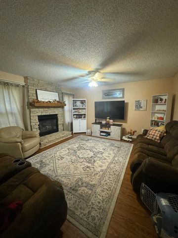 7812 Nadine Road, Houston, MO 65483