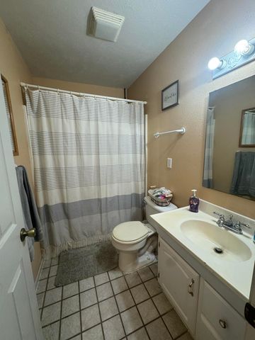 7812 Nadine Road, Houston, MO 65483