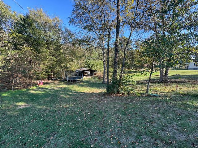 7812 Nadine Road, Houston, MO 65483