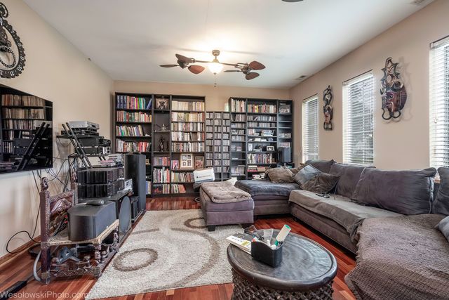 7305 W Foster Avenue, Harwood Heights, IL 60706