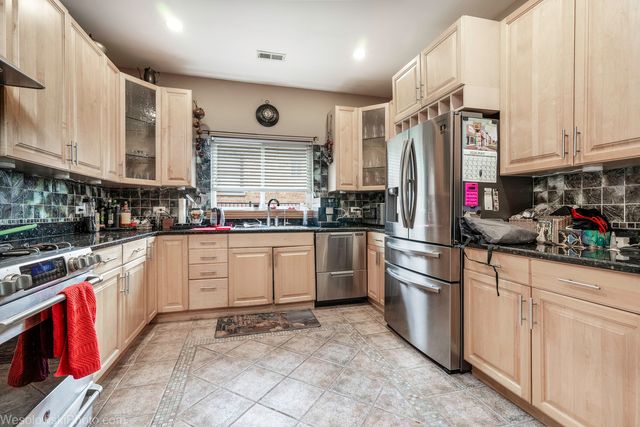 7305 W Foster Avenue, Harwood Heights, IL 60706