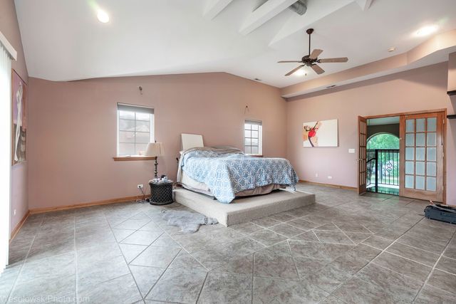 7305 W Foster Avenue, Harwood Heights, IL 60706