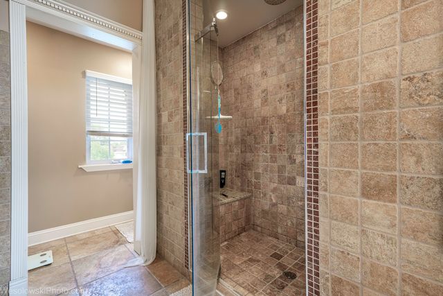7305 W Foster Avenue, Harwood Heights, IL 60706