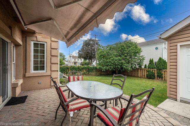 7305 W Foster Avenue, Harwood Heights, IL 60706