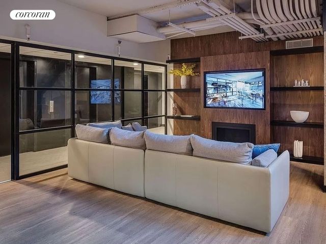 308 E 38th St Apt 22C, New York City, NY 10016