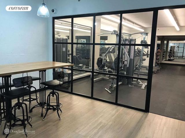 308 E 38th St Apt 22C, New York City, NY 10016