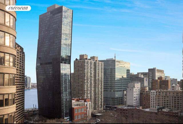 308 E 38th St Apt 22C, New York City, NY 10016