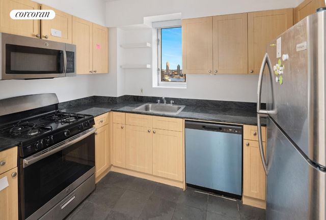 308 E 38th St Apt 22C, New York City, NY 10016