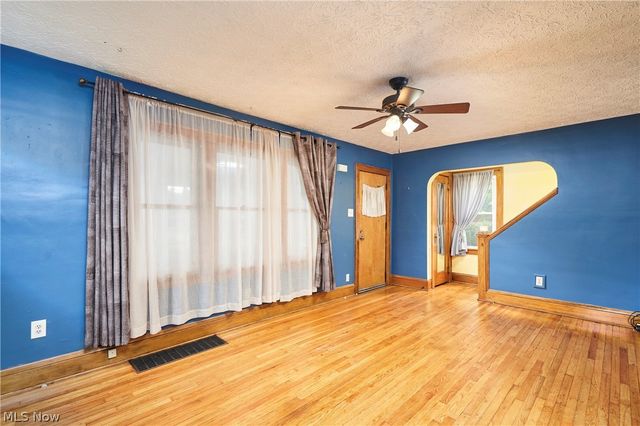 350 Oxford Avenue, Akron, OH 44310