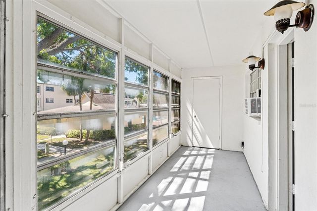 11700 PARK BOULEVARD 202, Seminole, FL 33772