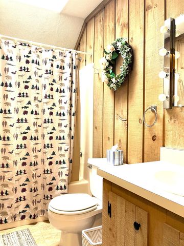 14 High Top Road B124, Wilmington, VT 05363