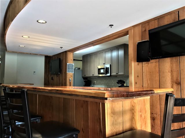 14 High Top Road B124, Wilmington, VT 05363