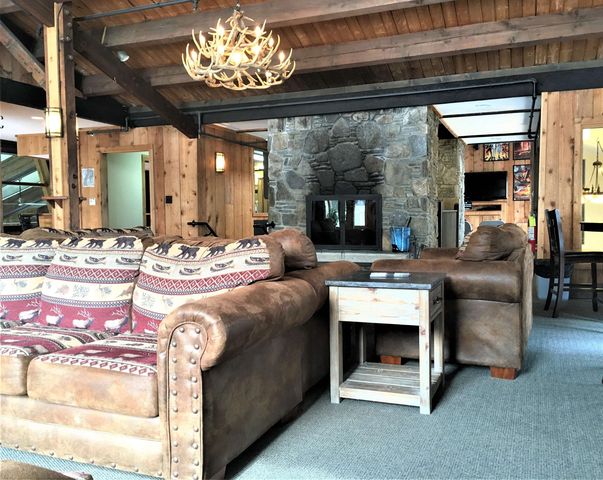 14 High Top Road B124, Wilmington, VT 05363