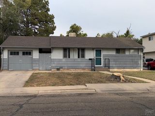 1706 Comanche Rd, Pueblo, CO 81001