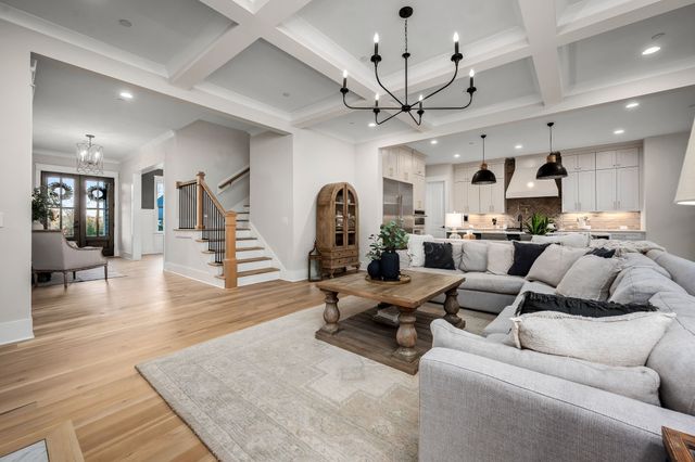 1047 Sinatra Dr, Nolensville, TN 37135